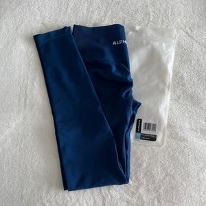 Alphalete amplify leggings in victory blue